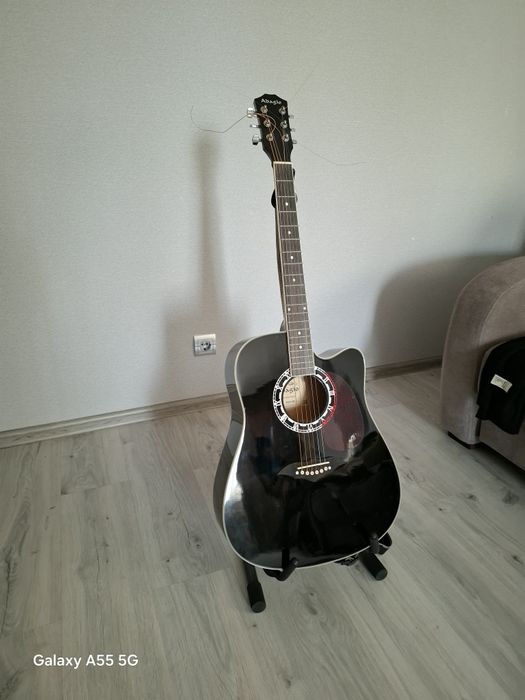 Продаю гитару ADAGIO оригинал.