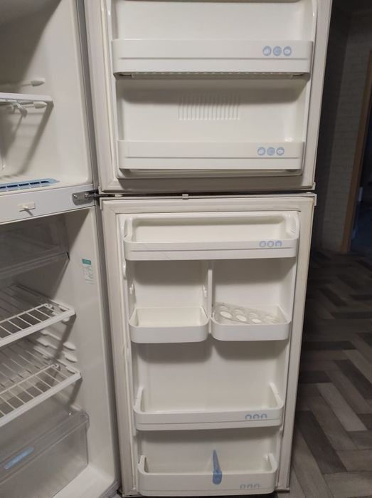 Холодильник LG продам