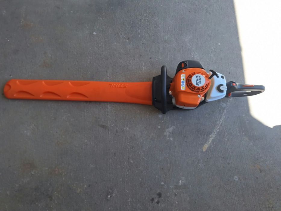 Stihl masina de taiat gard viu