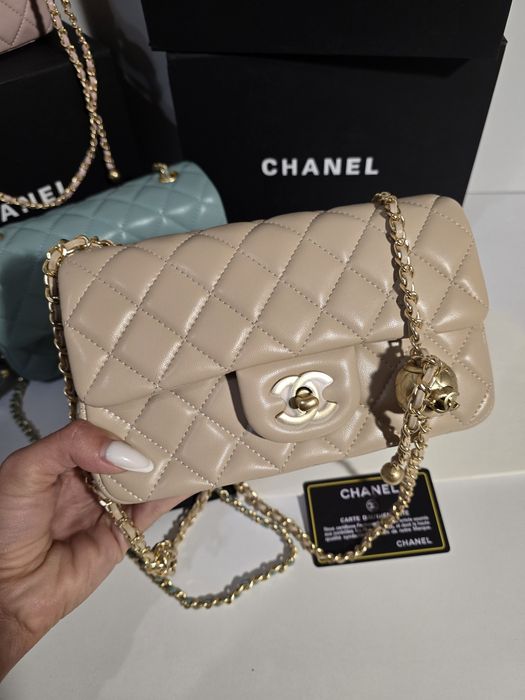 Налична чанта Chanel Flap Bag Beige