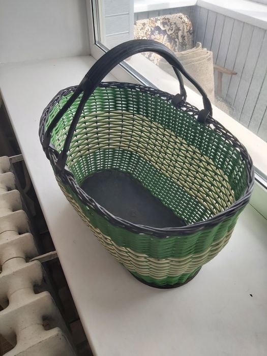 Корзина большая.