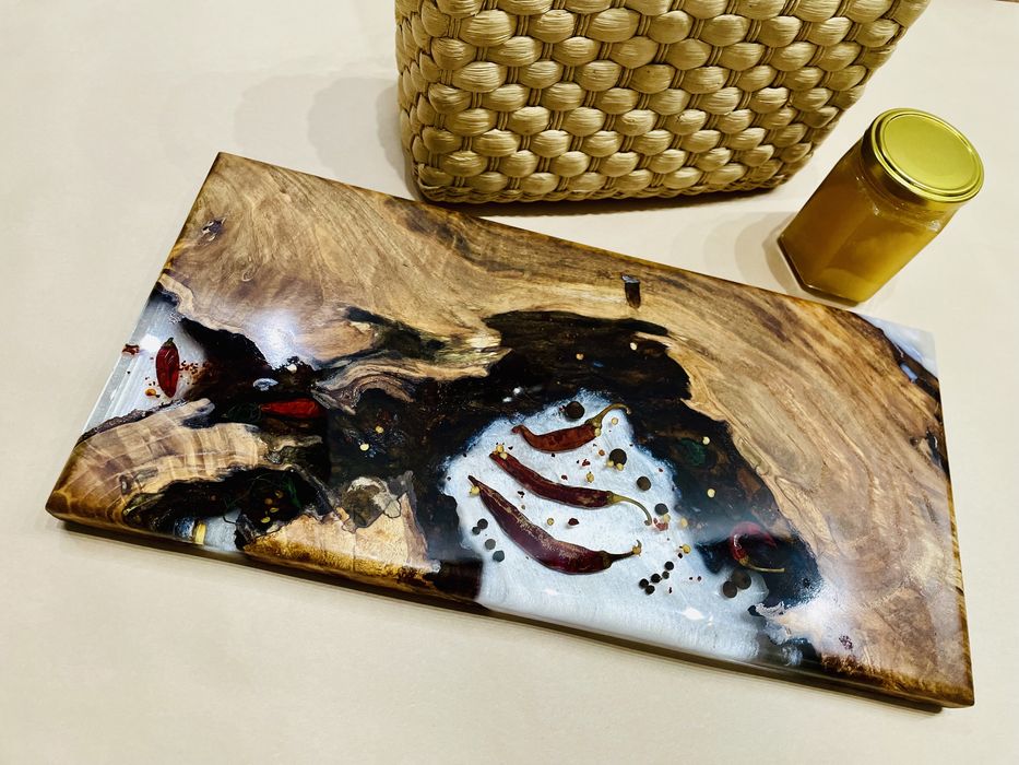 Дъски и подноси  с епоксидна смола