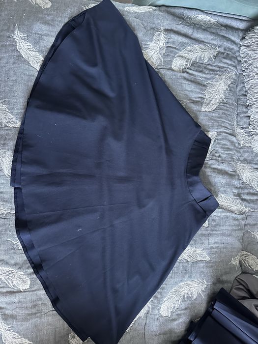 продам 3 школьные юбки