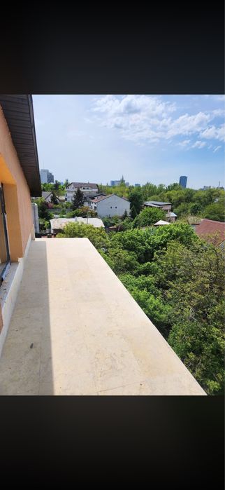 Ap 3 camere acept auto 80000 €si diferenta  130 m utili et 3   Baneasa strada dobrogeanu gherea  particular