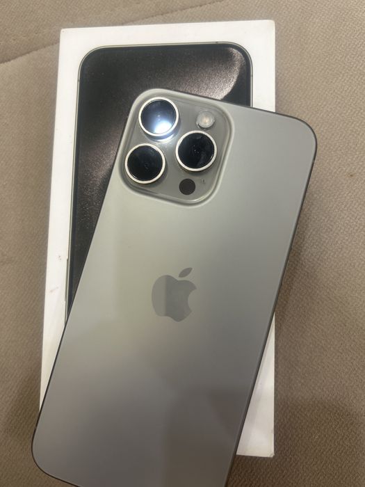 Продам iphone 15 pro max 256gb