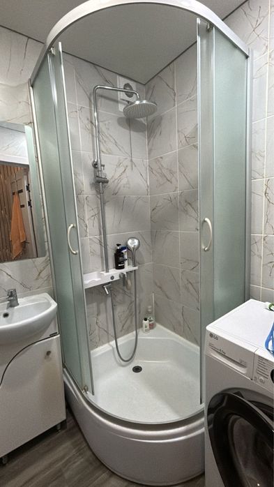 Душевая кабина 90 на 90