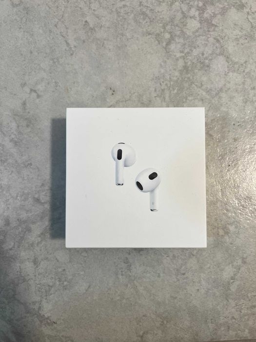 Vand 2 Cutii originale Airpods 3