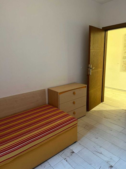 Дава се под наем Тристаен апартамент в Пловдив, Кючук Париж - 80 кв.м за 220 € - Снимка #4