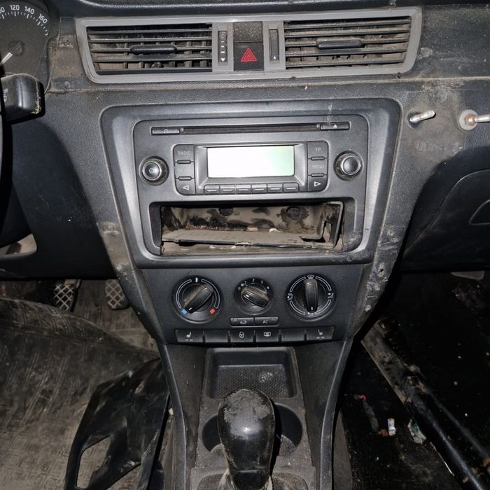 Запчасти на Шкода Рапид