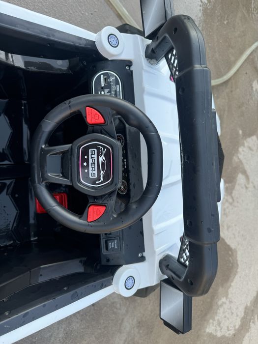 Детская машинка внедорожник