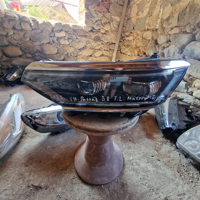VW passat B8 F.L. Matrix IQ-light 2022 ляв фар