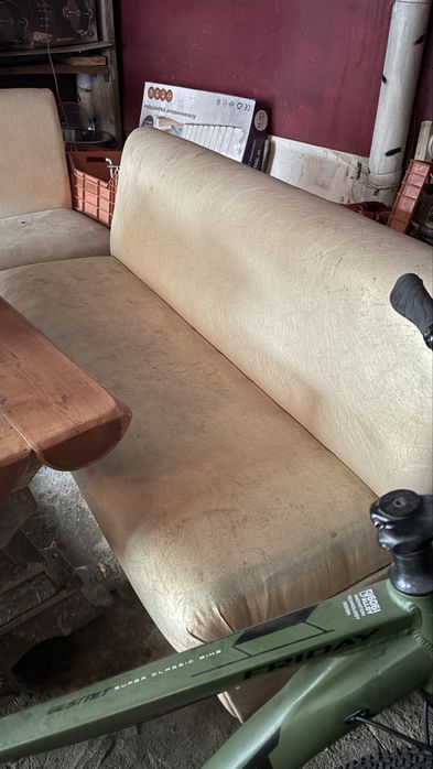 Диван / скамейка бежевый