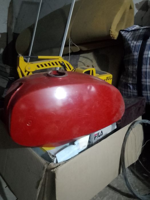Срочно продам!   Бензобак от Явы. 634