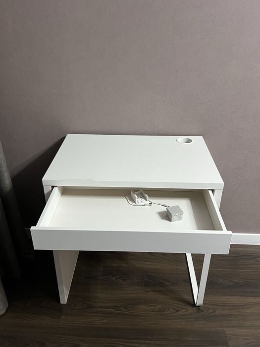 Письменный стол IKEA MICKE, белый