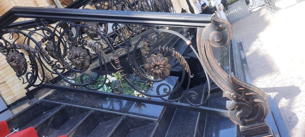 Перила кованный.