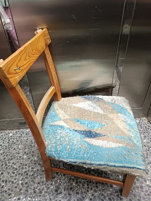 Стул низкий как табурет