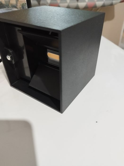 Стенно лед осветление