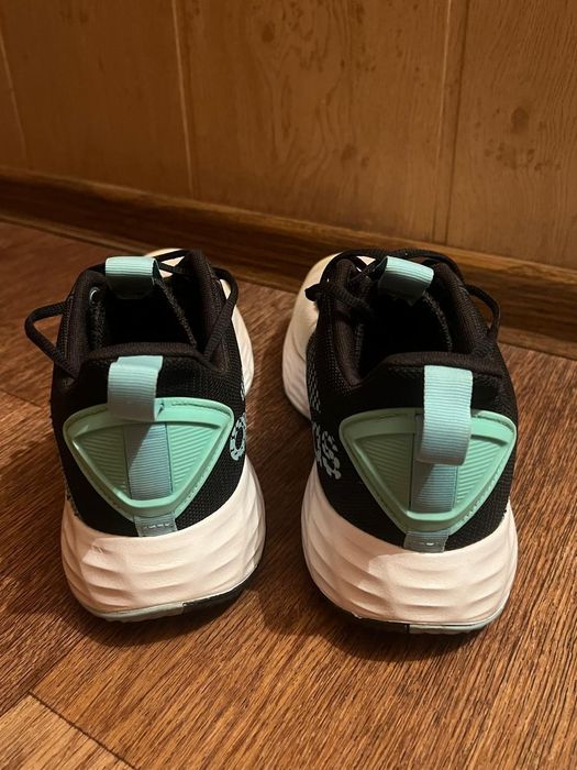 Продам баскетбольные кроссовки Adidas