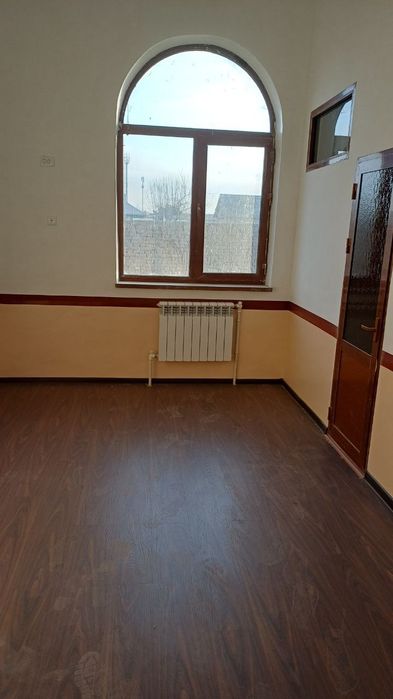 Noturar joy sotiladi!