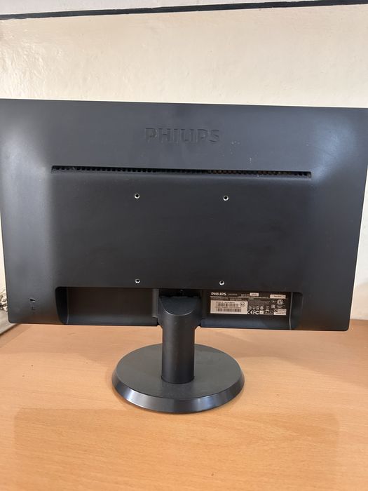 Monitoare PC LED/LCD 18.5" – Philips 193V5L & LG Flatron W1941S (Complet funcționale)