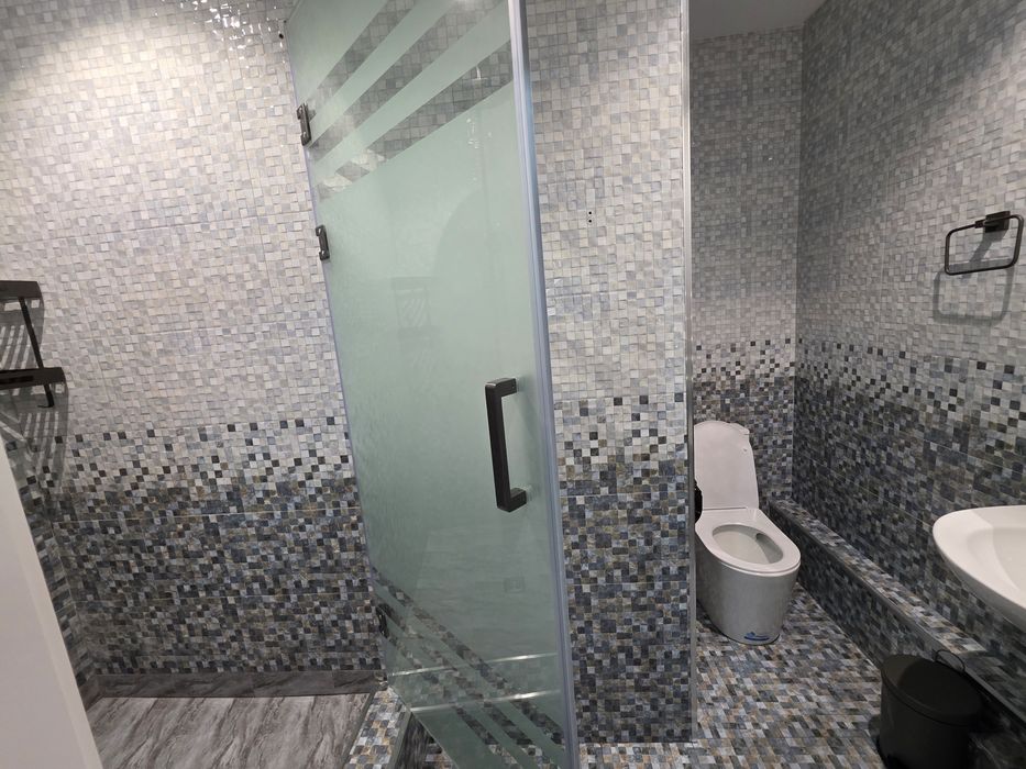 Продается новая квартира 4х комнатная, 136м² с ремонтом.