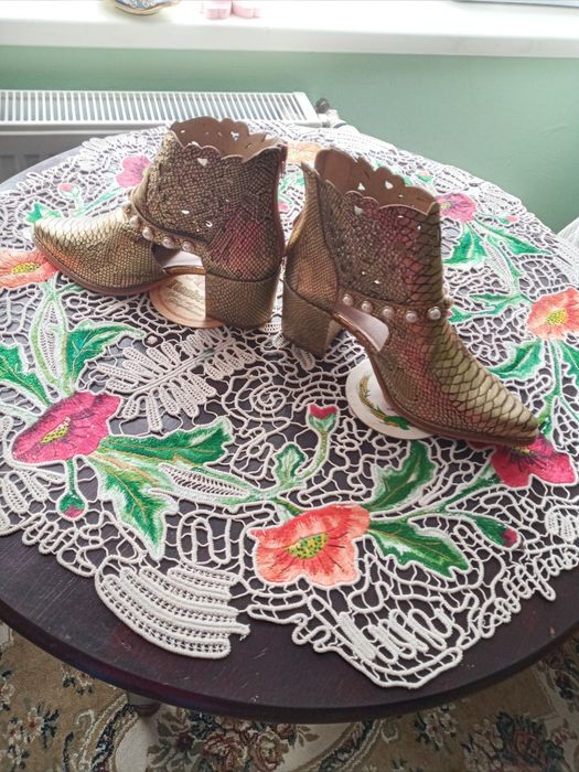 Ciocate din piele de ocazie