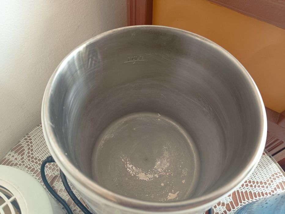 Продавам дестилатор за вода