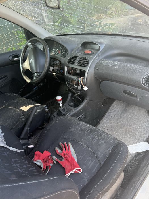 Пежо 206 2.0ХДИ 2002 Peugeot 206 2.0HDI 90коня на части