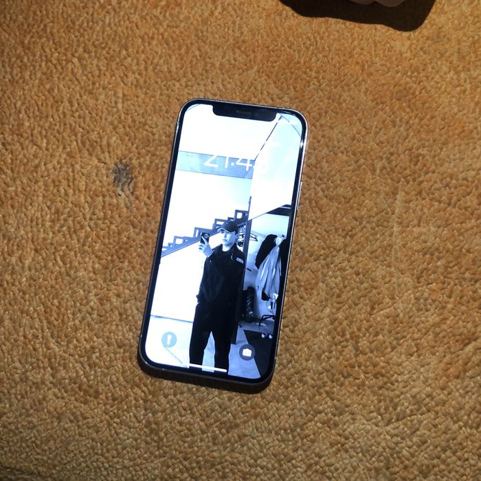 Айфон 12про без гарантя