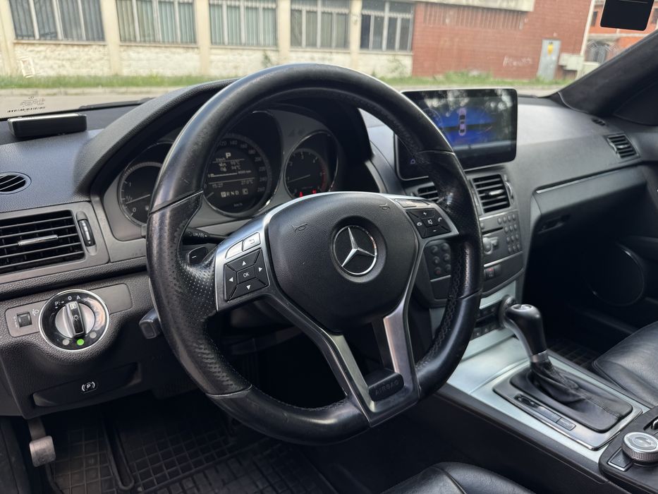 Продавам Mercedes C220 W204