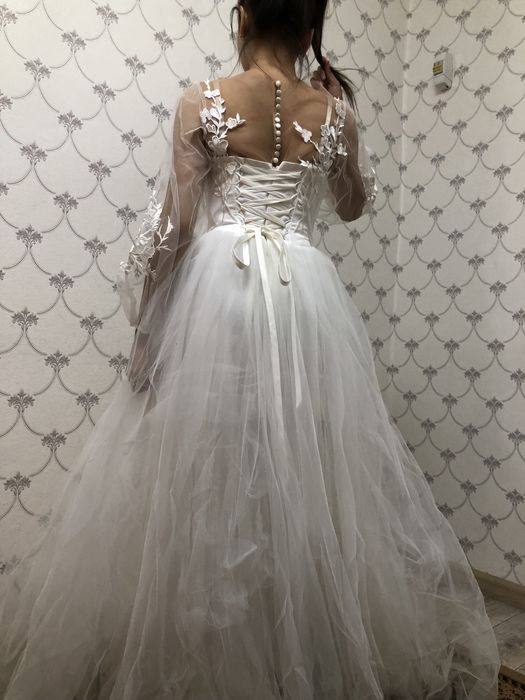 Свадебное платье, в отличном состояний.