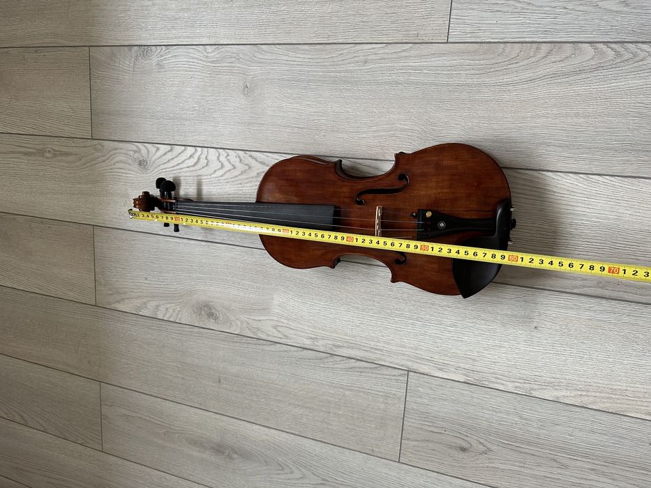 Vioara Stradivarius veche restaurata
