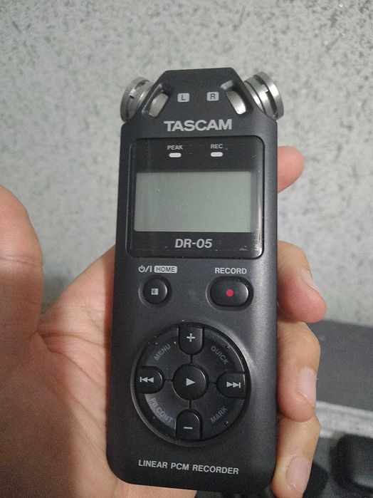 Diktafon TASCAM DR-05