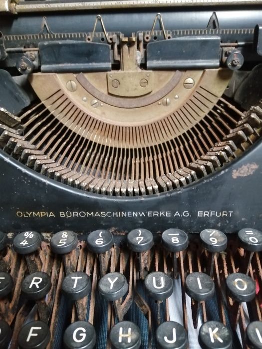 Пишеща машина Олимпия мод. 8 1939 г.