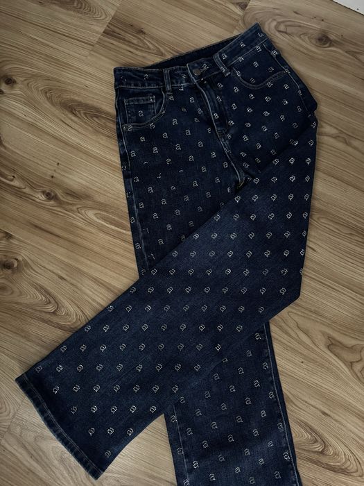 Дамски дънки с камъни