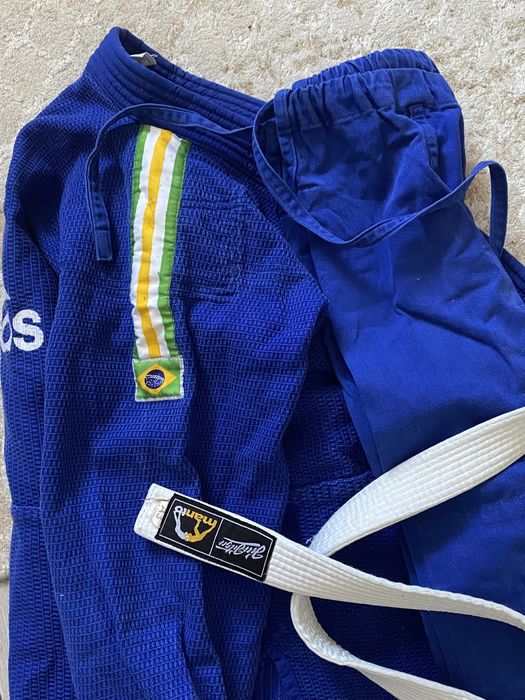 Продам металлоискатель и кимоно срочно