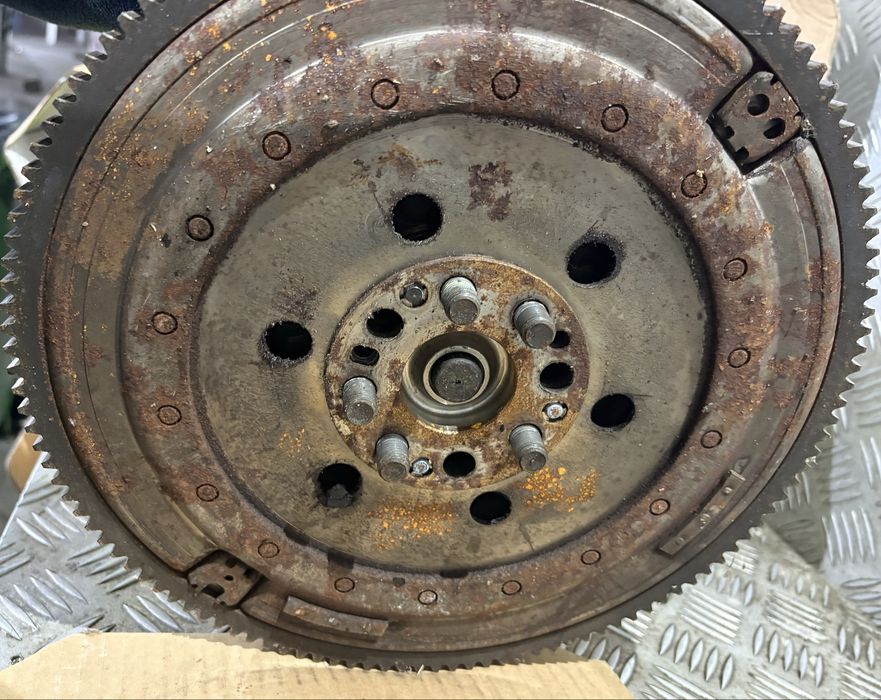 Vand kit ambreiaj bmw e90 n47 177 cp