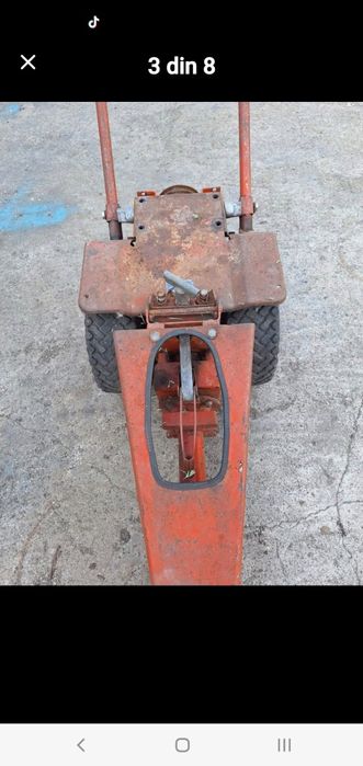 Cositoare iarbă fără motor