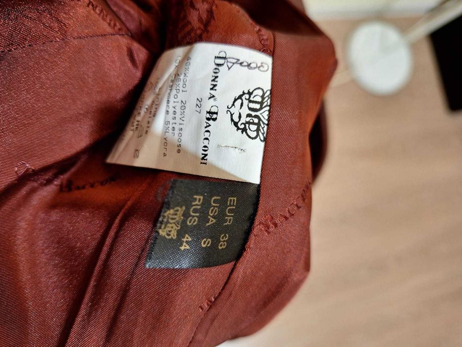 Женское пальто бордовое