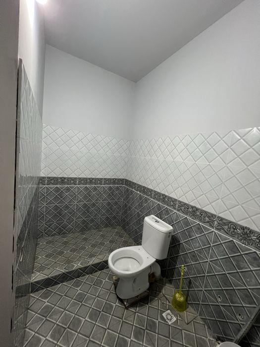 Srochna Nazarbekda 2 xona kvartira sotiladi