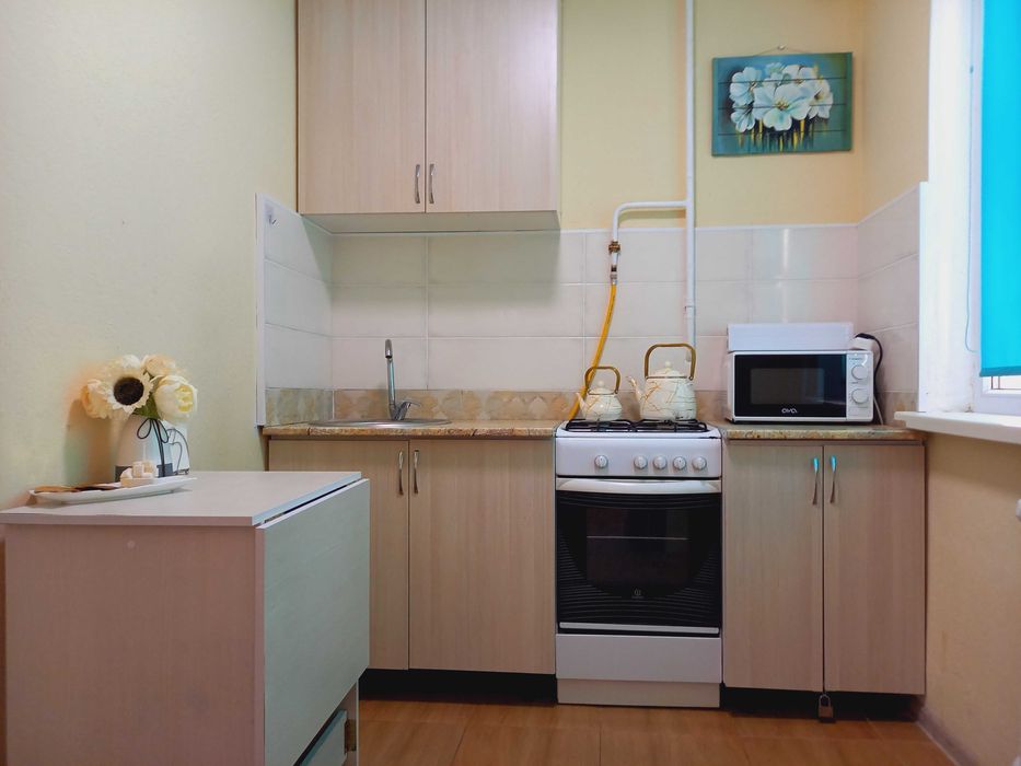 2х комнатная, р-он Стадион