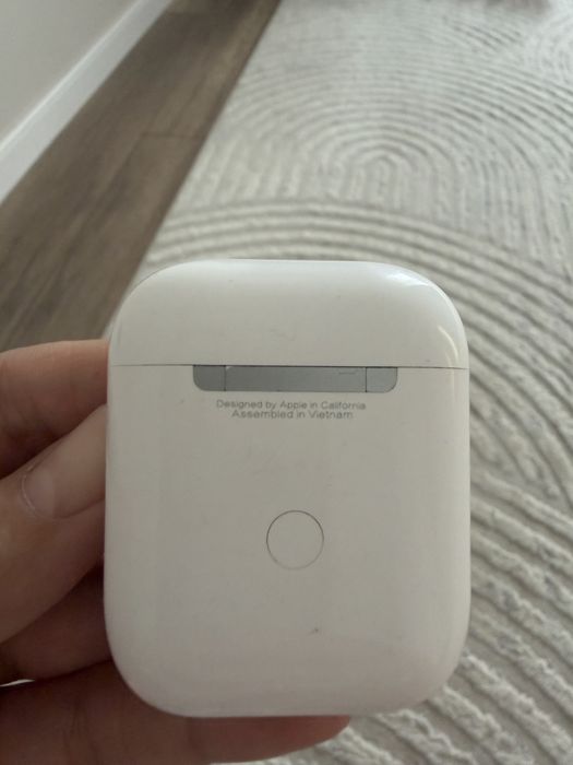 Продам эйрподс 2