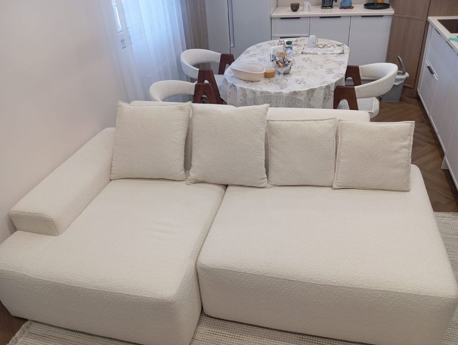 Продаю Диван, в хорошем состоянии.