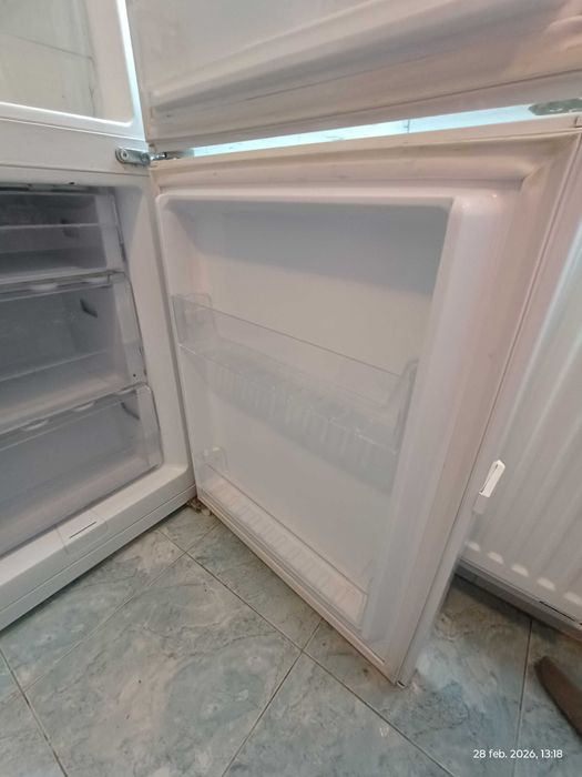 combina frigorifica Samsung-perfect functionala, foarte curata