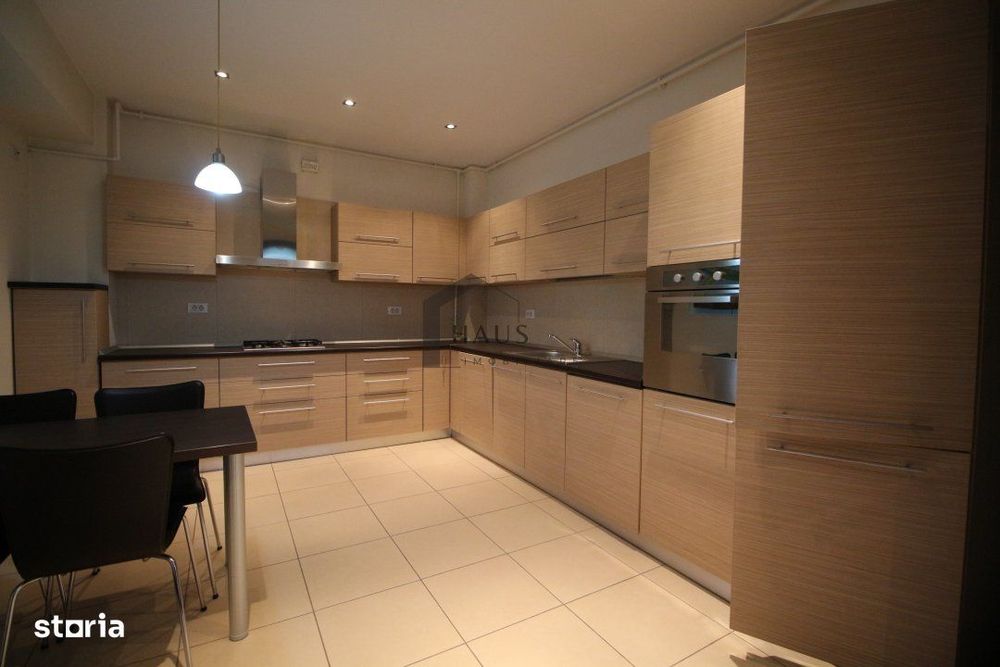 Apartament 3 camere 2 bai lux parcare subterana termen lung zona KM 5