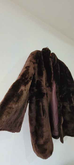 Haină de blană naturală, fabricată în România