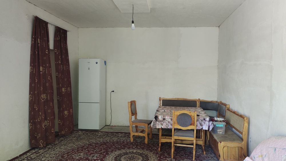 6 xonali uy sotiladi, foodsity bozori yaqinida, 6 sotox