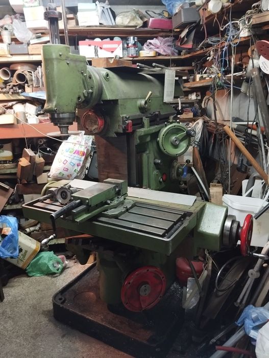 Фреза за метал - немска инструментална с оборудване + въртяща маса и д