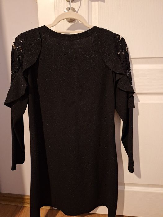 Официална черна рокля