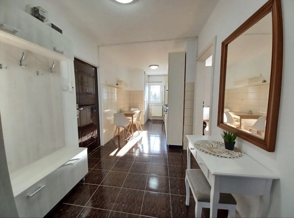Apartament 3 camere de inchiriat